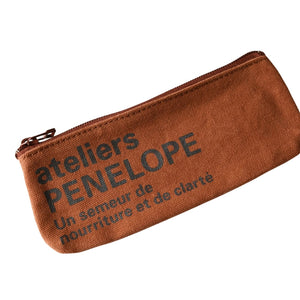 ateliers PENELOPE - #6 AP Pen Case - Brown / Logo print: Gray